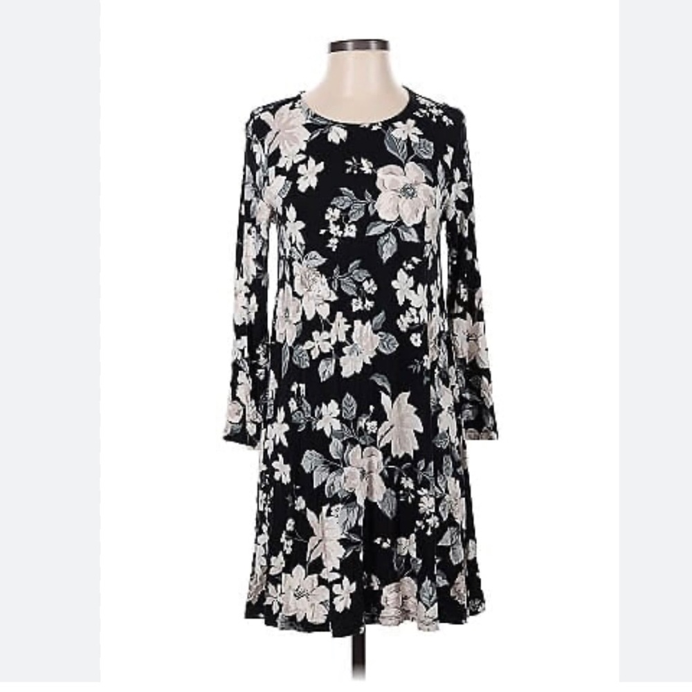 Black Floral Swing Mini Dress Size Small